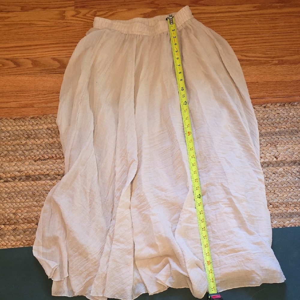 Elegant Cream Women's Skirt